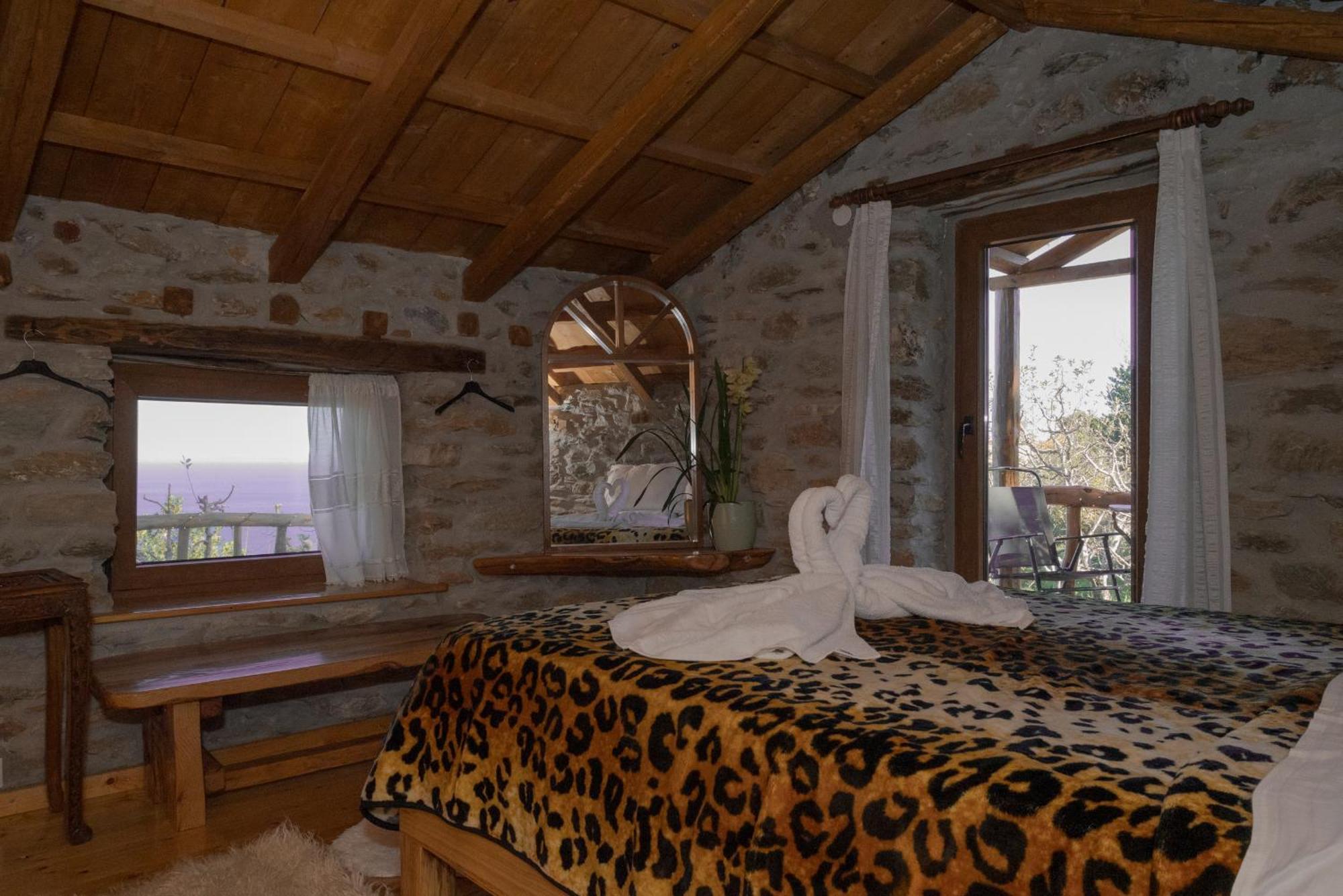 Aristoteli'S Stone House Makrirrákhi Extérieur photo