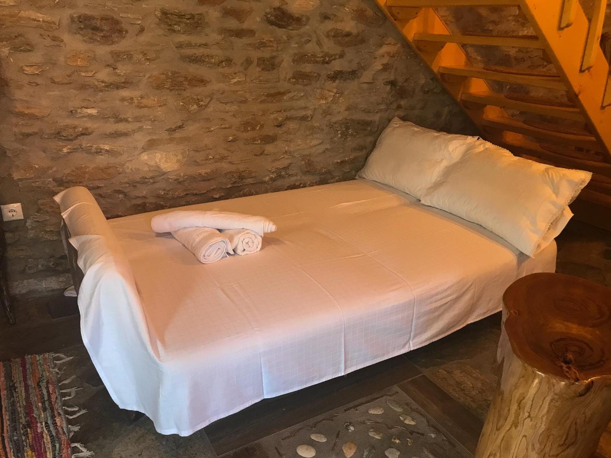 Aristoteli'S Stone House Makrirrákhi Extérieur photo
